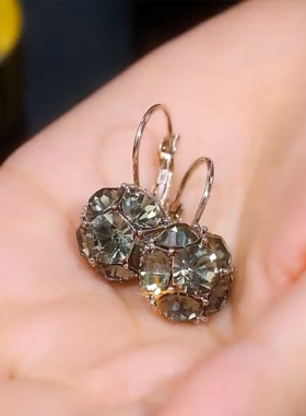 咖啡金高档耳环女超闪满钻灰色水晶耳扣清新今年流行耳钉奢华气质