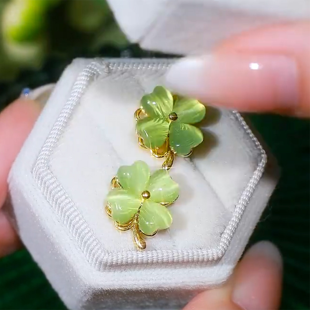 小清新绿色猫眼石四叶草耳钉小众设计可旋转简约百搭显白夏款耳环