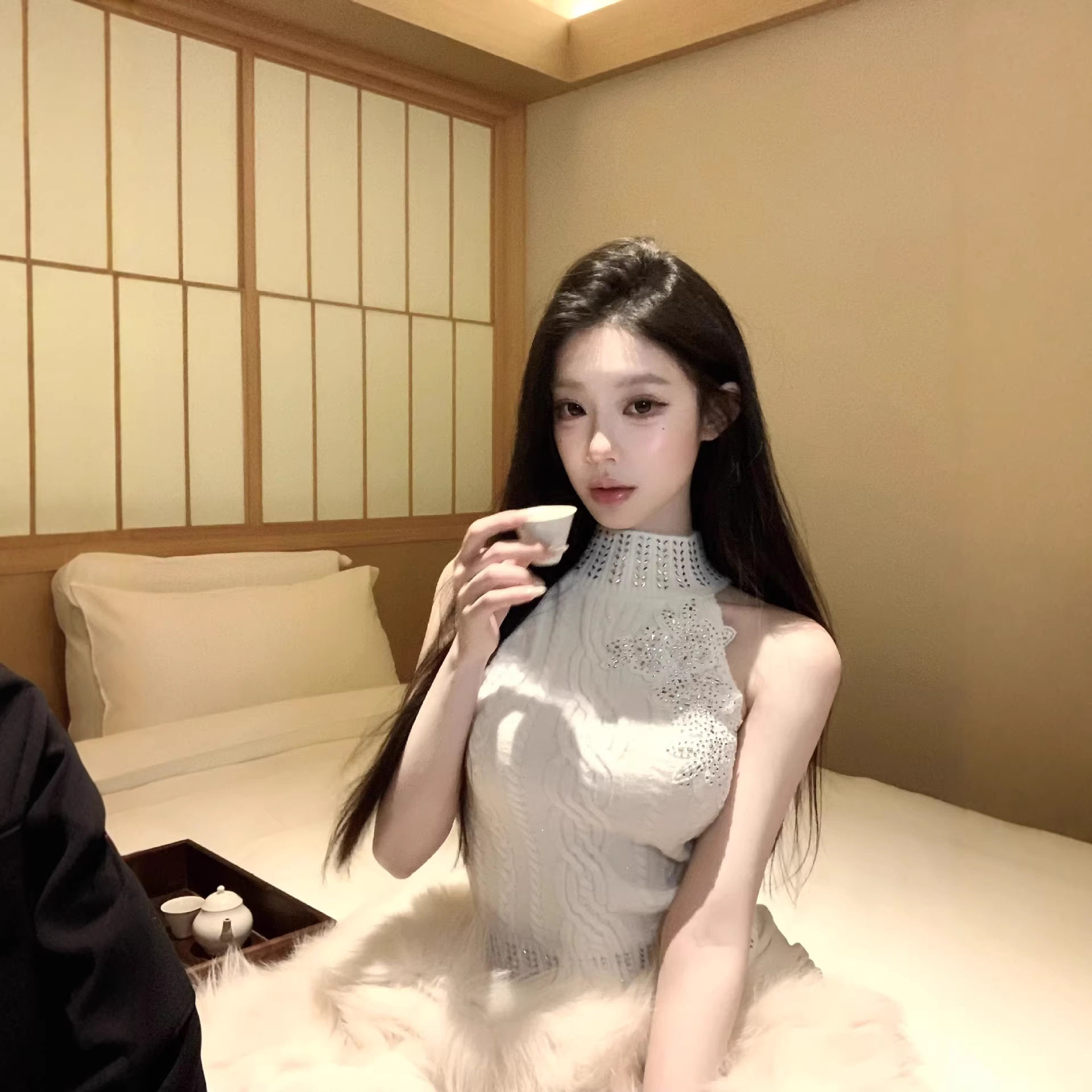 kubiliv皎月繁花立体蕾丝拼接烫钻无袖针织上衣高领背心吊带,女装/女士精品,抹胸,淘宝优惠券,粉丝福利购,淘宝优惠卷