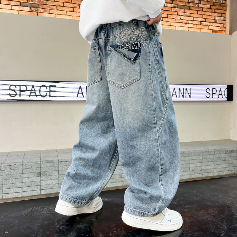 男童直筒宽松折痕口袋牛仔裤春季2026新款儿童长裤中大童裤子秋款