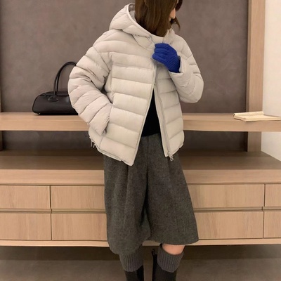 可奈90白鸭绒女短款连帽羽绒服