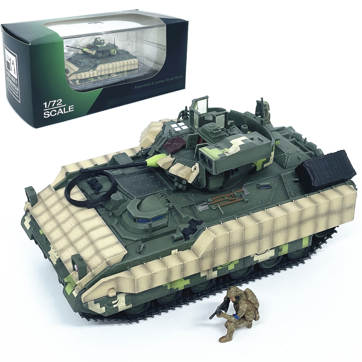 三荣 1:72乌克兰美国M2布雷德利步兵战车装甲车仿真模型免胶成品