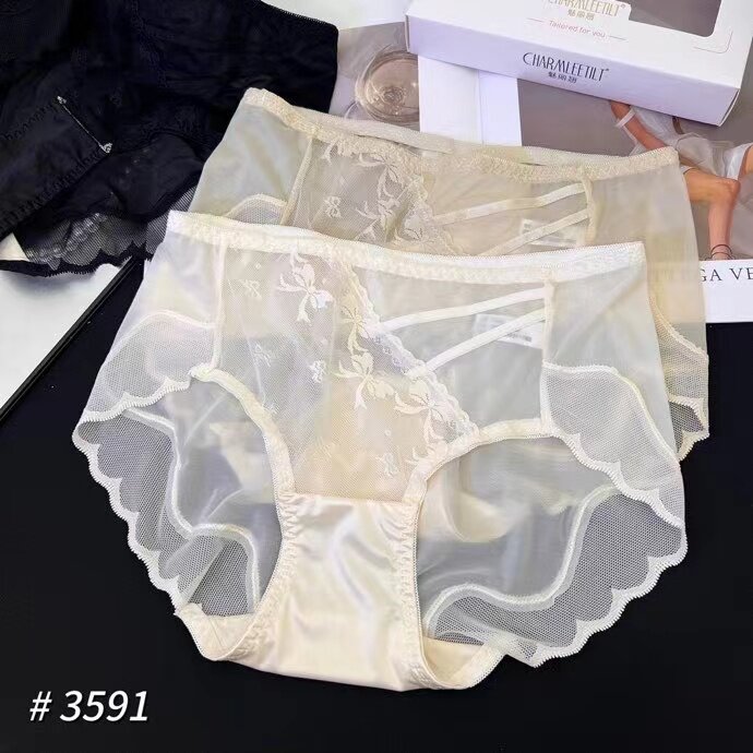 三条盒装精致蕾丝内裤女