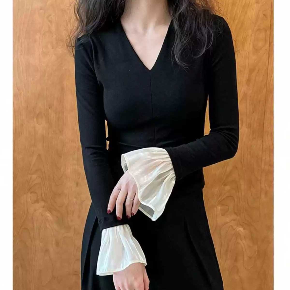 ALXX纯欲V领针织T恤女款拼接