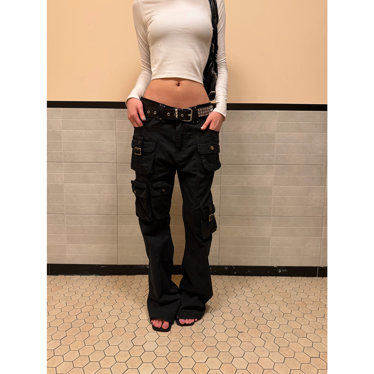 FFR千禧辣妹黑色低腰微喇工装裤