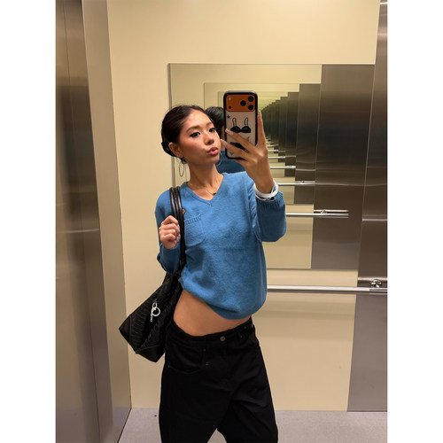 FFR少女感软糯纯色V领套头针织衫