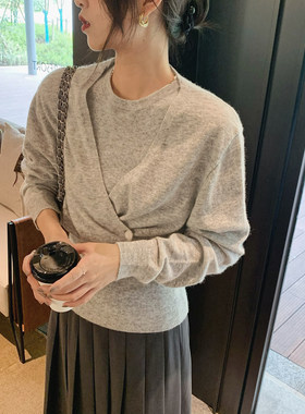套头圆领两件套针织衫