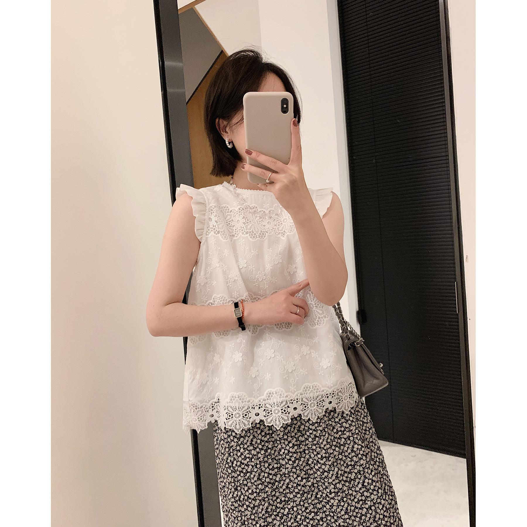 misslady复古刺绣木耳边背心蕾丝内搭女2025新款无袖花边领上衣夏