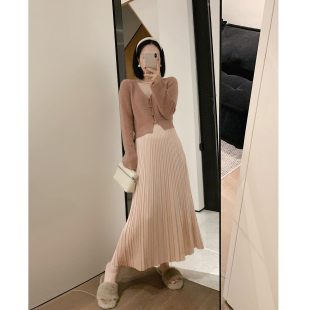 misslady自留洋气垂感百褶半身裙a字松紧腰显瘦百搭缎面裙子新款