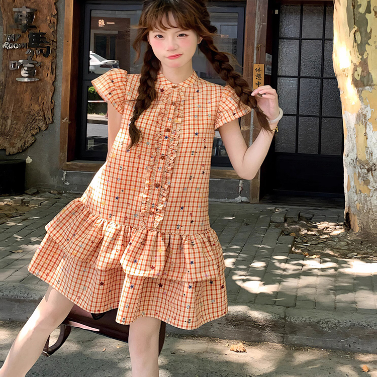 夏季爆款甜美减龄小个子短裙穿搭高级感显瘦格子小飞袖连衣裙子女