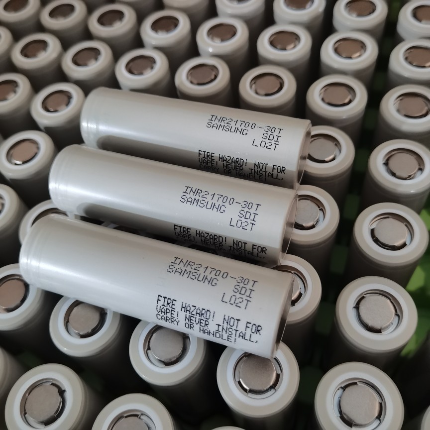 全新3.7V三星21700-30T高倍率35A放电动力容量3000另有40T 50S