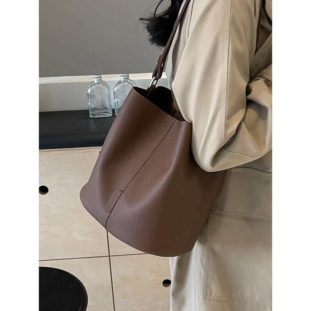 法国Caldo kiss真皮水桶包女2025新款子母包高级感通勤单肩斜挎包