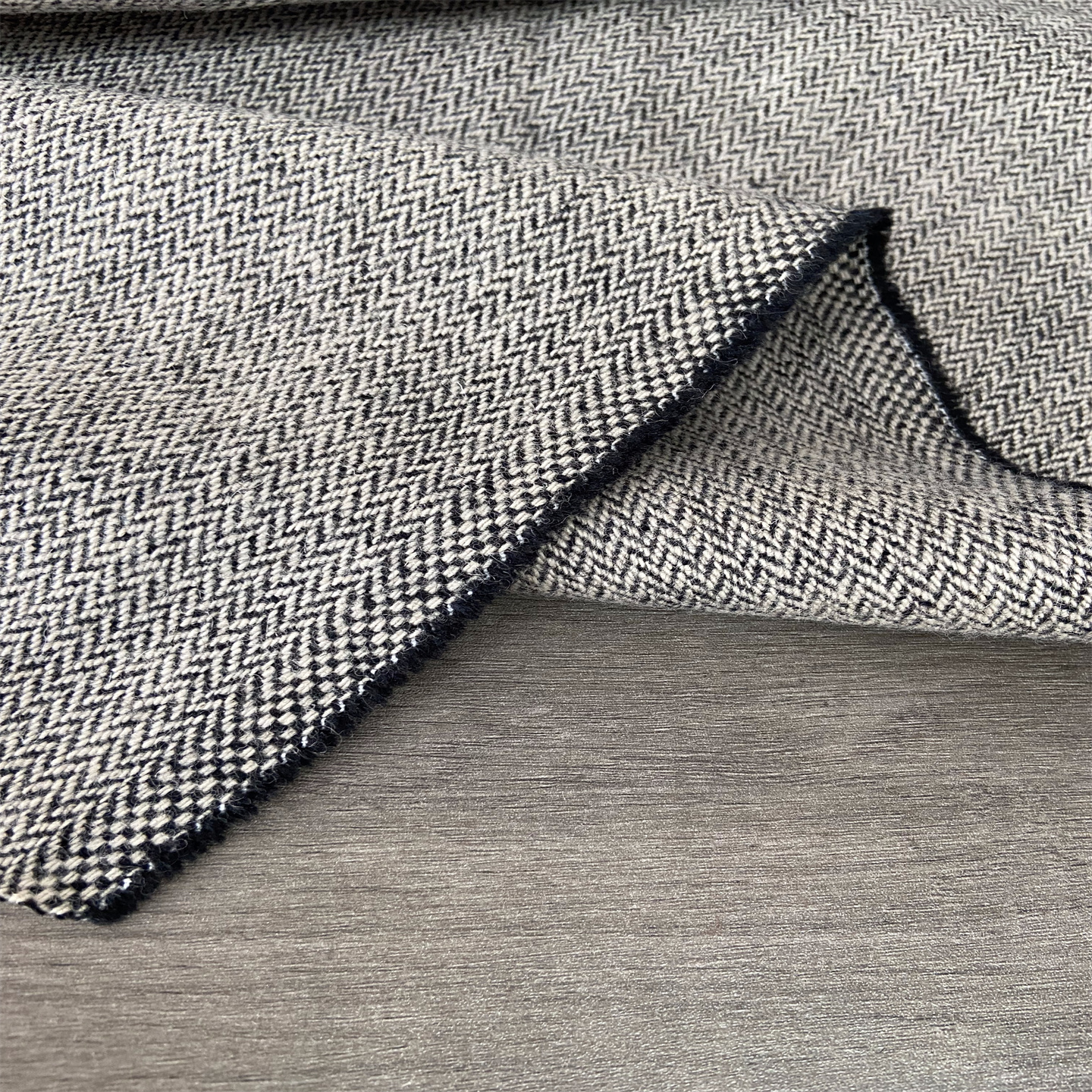 布队经典人字羊毛粗花呢布料