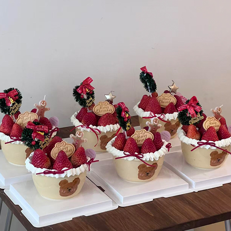 圣诞节跨年苹果小狗小熊陶瓷碗草莓蛋糕装饰腊肠狗草圈装扮插件