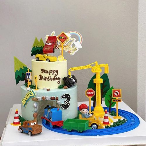 钻山洞轨道小火车男孩蛋糕装饰