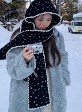 新疆阿勒泰雪地连帽围巾