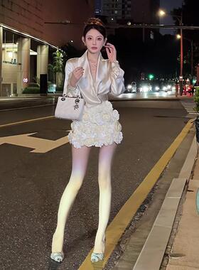 今年流行御姐名媛独特绝美套装深V领收腰衬衫+重工立体花朵半身裙