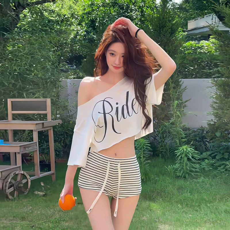 美式街头印花斜肩短袖T恤女设计感百搭休闲短款上衣+条纹居家短裤