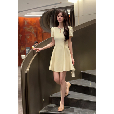千金镶钻小香风连衣裙夏季小礼服