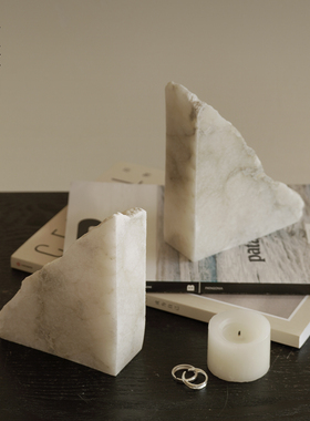 简约现代大理石三角书挡装饰摆件