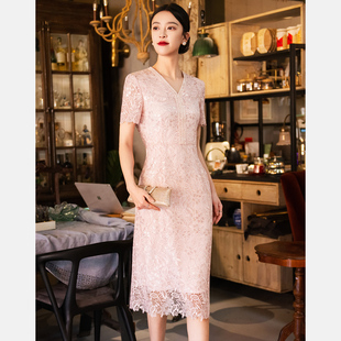 皮尔卡丹女装 V领淑女早春漂亮连衣裙女P52098D5053F3 粉色蕾丝短袖
