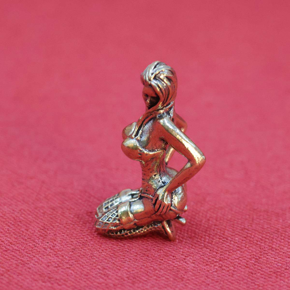 2026创意黄铜跪姿美女摆件女孩肤白貌美大长腿火辣身材模特性感小