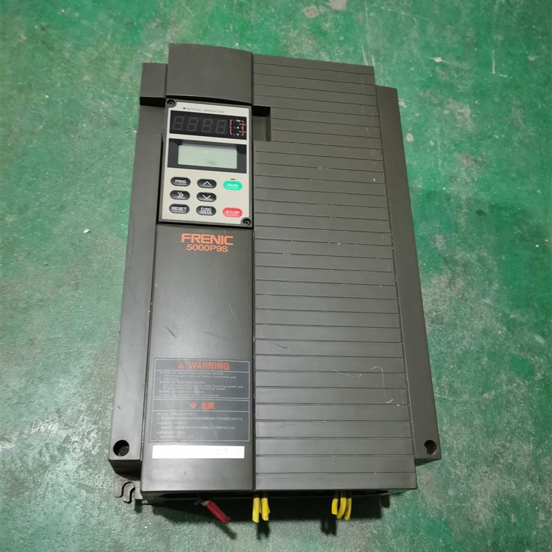 富士变频器5000P9S FRN15P9S-4CE 15KW 380V原装拆机实图