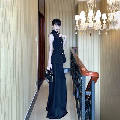 黑色秋装马甲上衣设计感