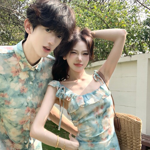 法式甜美碎花吊带连衣裙度假风