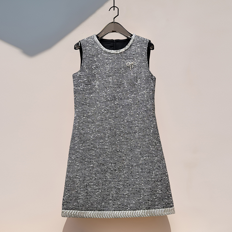 法式浪漫~秋冬新款重工钉珠亮片圆领轻奢优雅气质小香风背心裙女