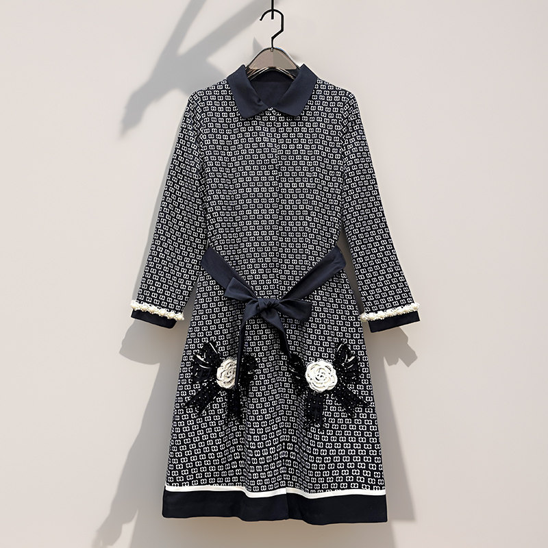 周年庆~春秋新款娃娃领长袖风衣裙钉珠时尚印花中长款系带外套女