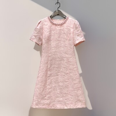 优雅迷粉~高级感进口天丝重工艺刺绣手工钉珠圆领a字裙舒适连衣裙