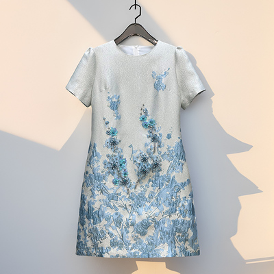 高级感浮雕提花重工镶钻立体钉亮片圆领短袖修身夏季轻奢连衣裙