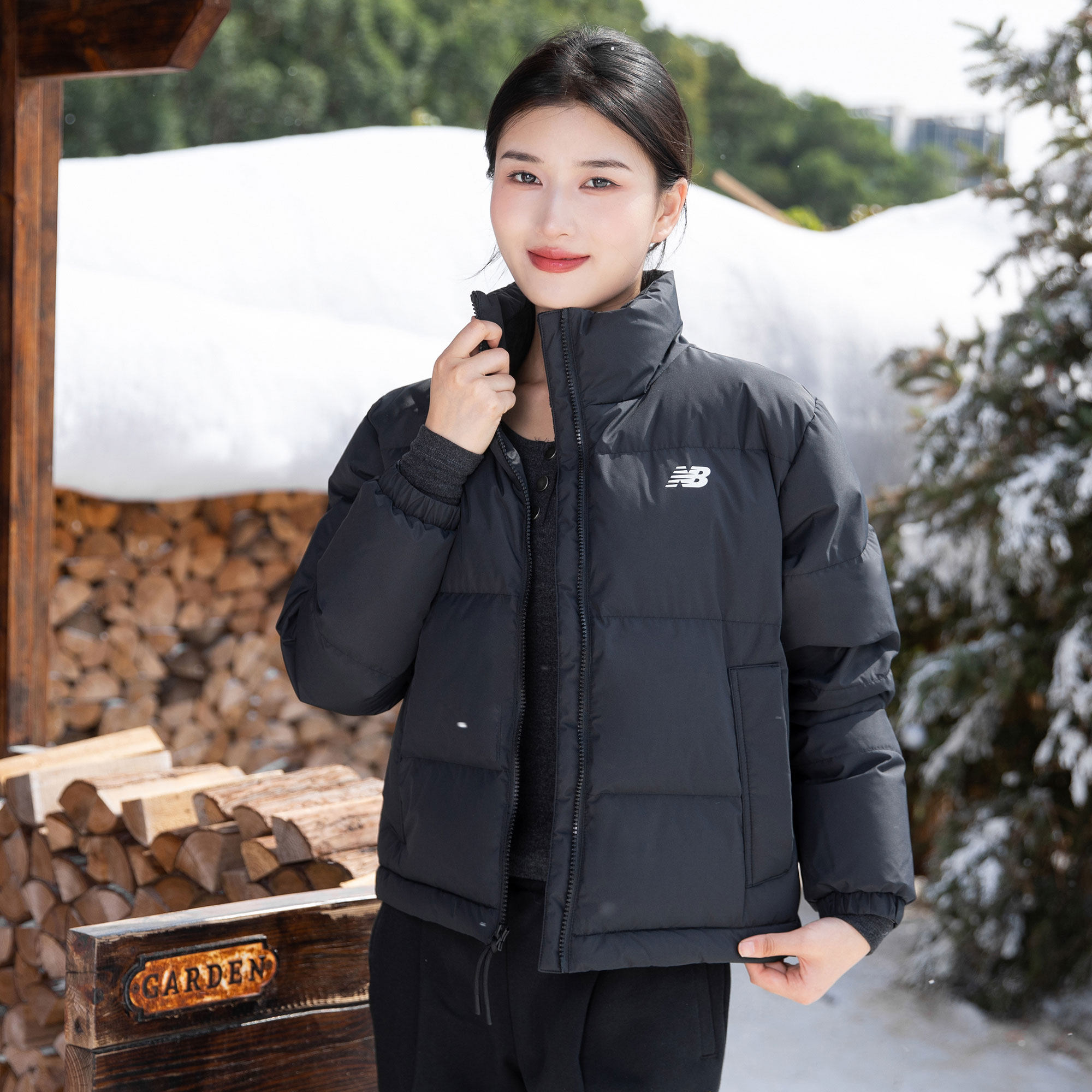 NewBalance保暖女装羽绒服