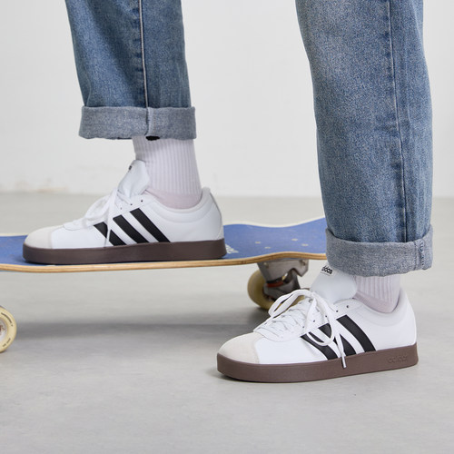 Adidas阿迪达斯男女休闲鞋板鞋