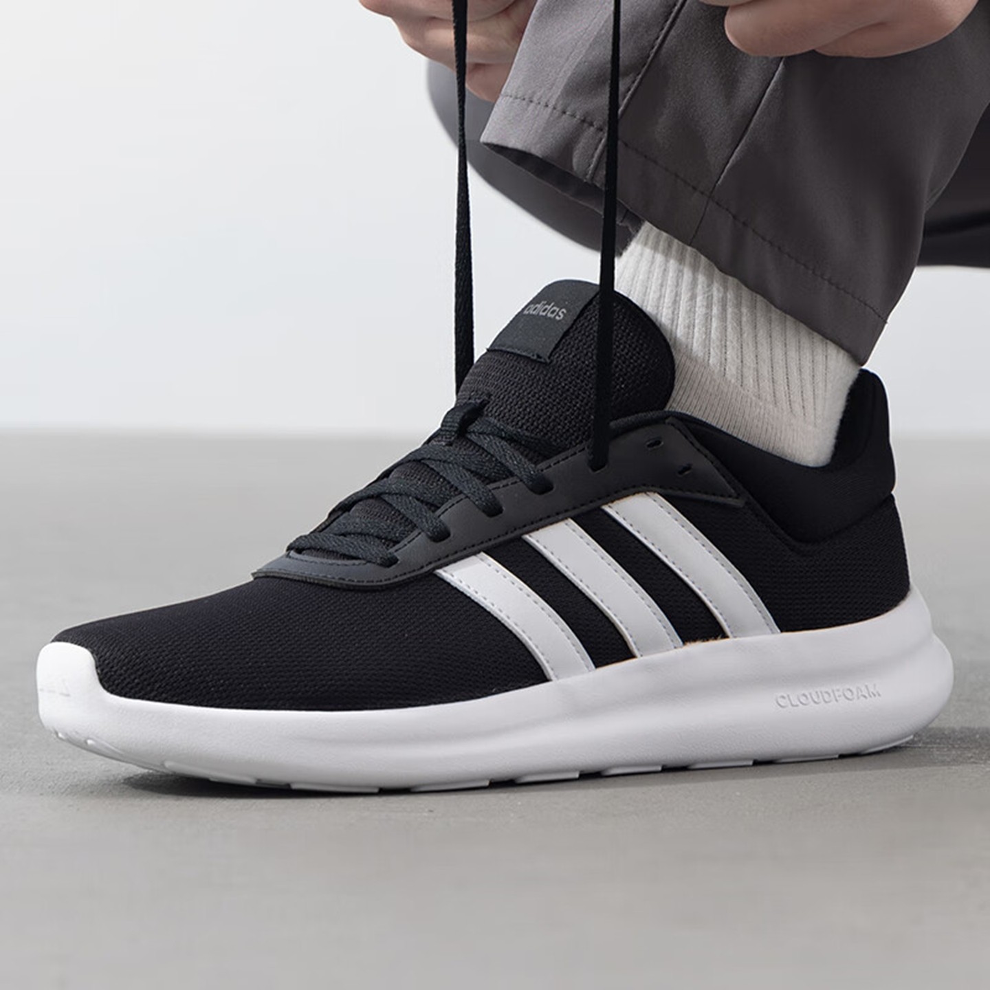 Adidas阿迪达斯男鞋透气跑步鞋