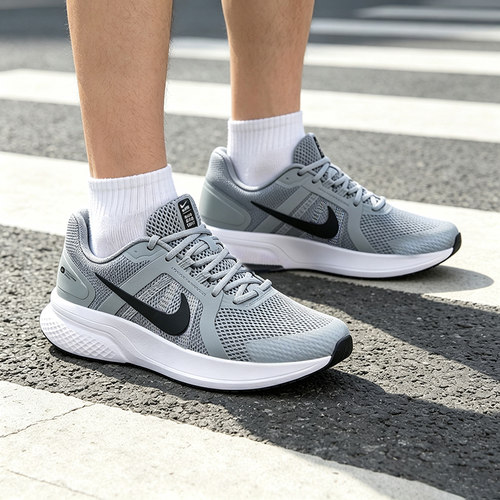 Nike耐克男鞋公路跑步鞋