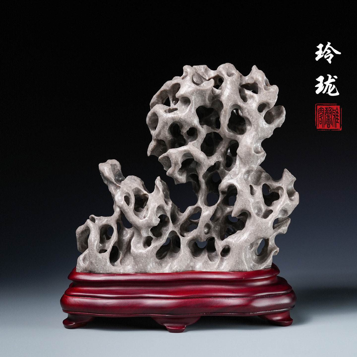 灵璧中式风文房鱼缸室外太湖石