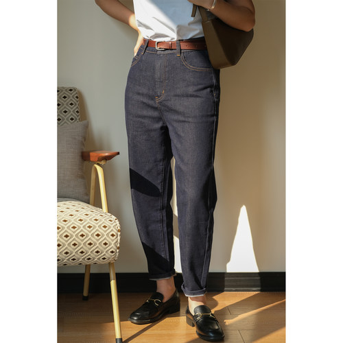 远家色织纱线深蓝九分小脚牛仔裤