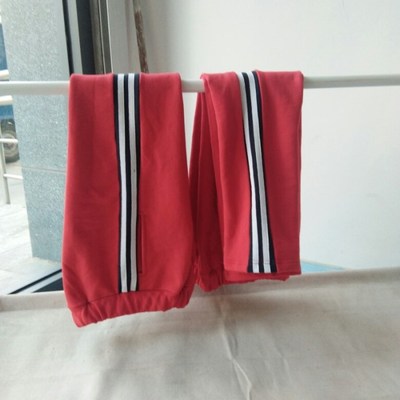 加绒加厚秋冬款大红色黑底俩道白杠小学生校服裤宽松大码运动校裤