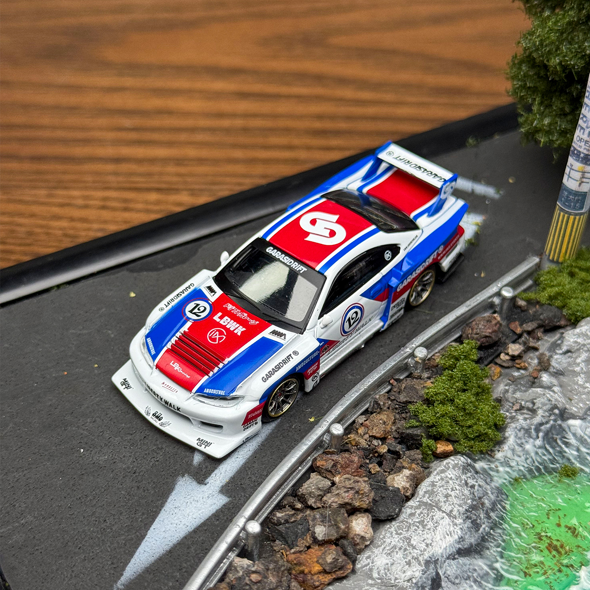 MINIGT164尼桑合金汽车模型