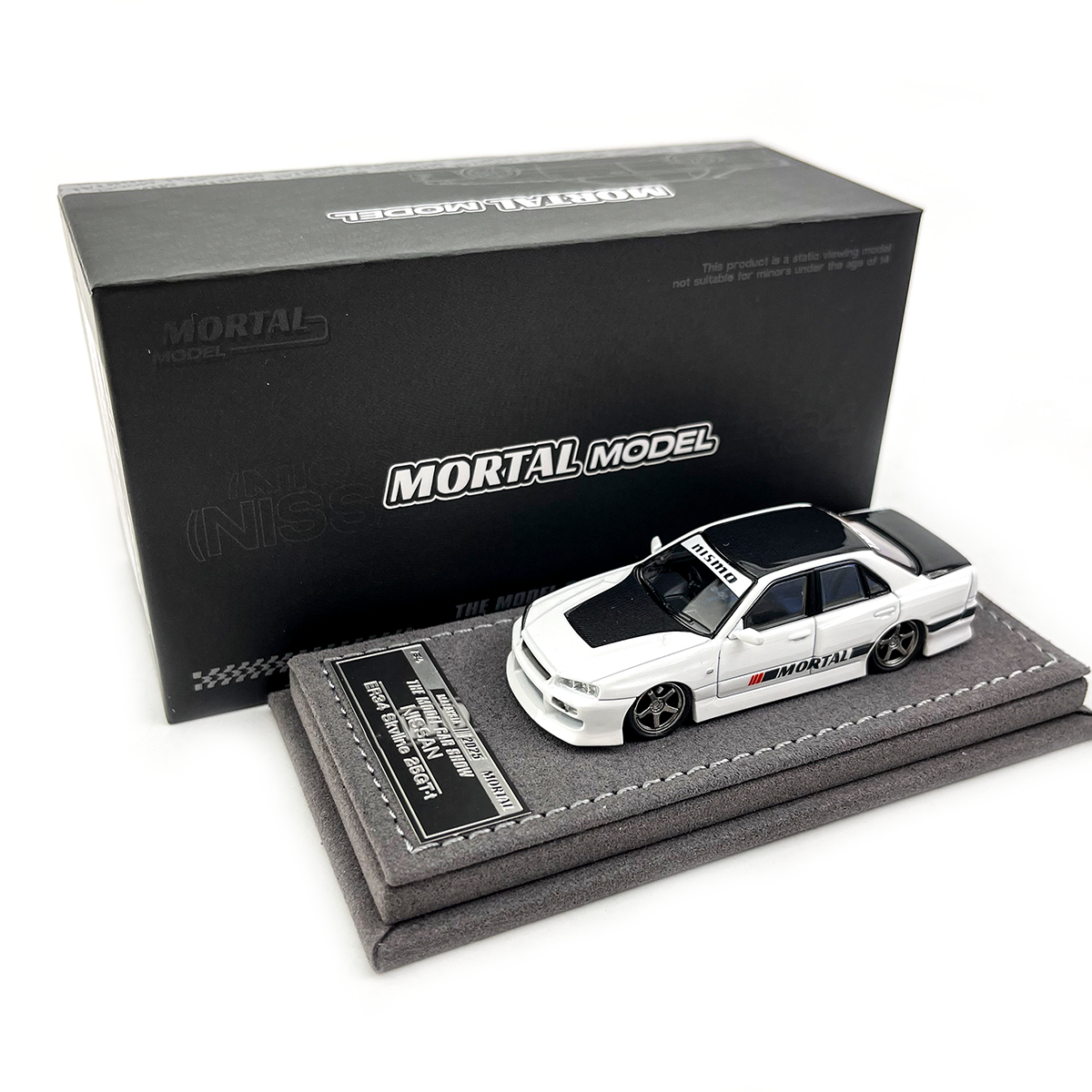 Mortal1：64尼桑合金汽车模型