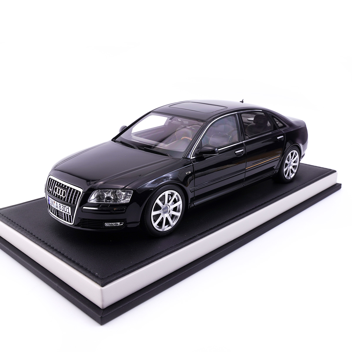 MH118奥迪树脂汽车模型