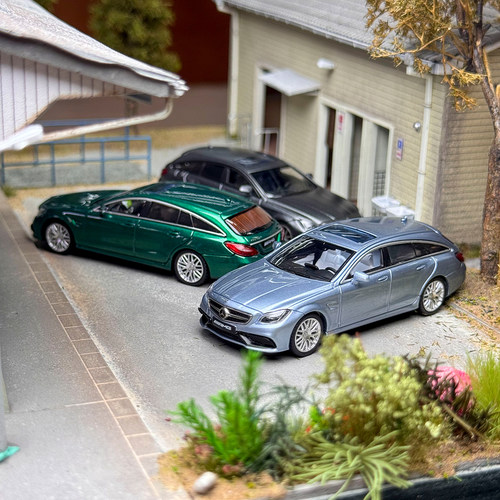 King Model 1:64 奔驰CLS63 AMG Benz 哑光金属灰合金汽车模型