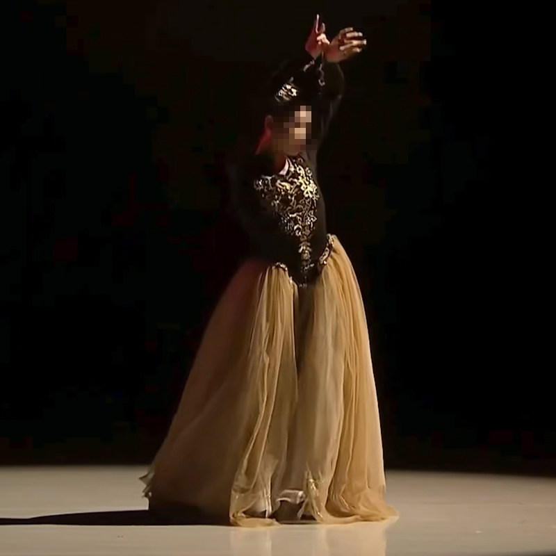 新款民族民间舞蹈沙漠胡杨剧目服新疆大裙摆舞演出舞女艺考服定做