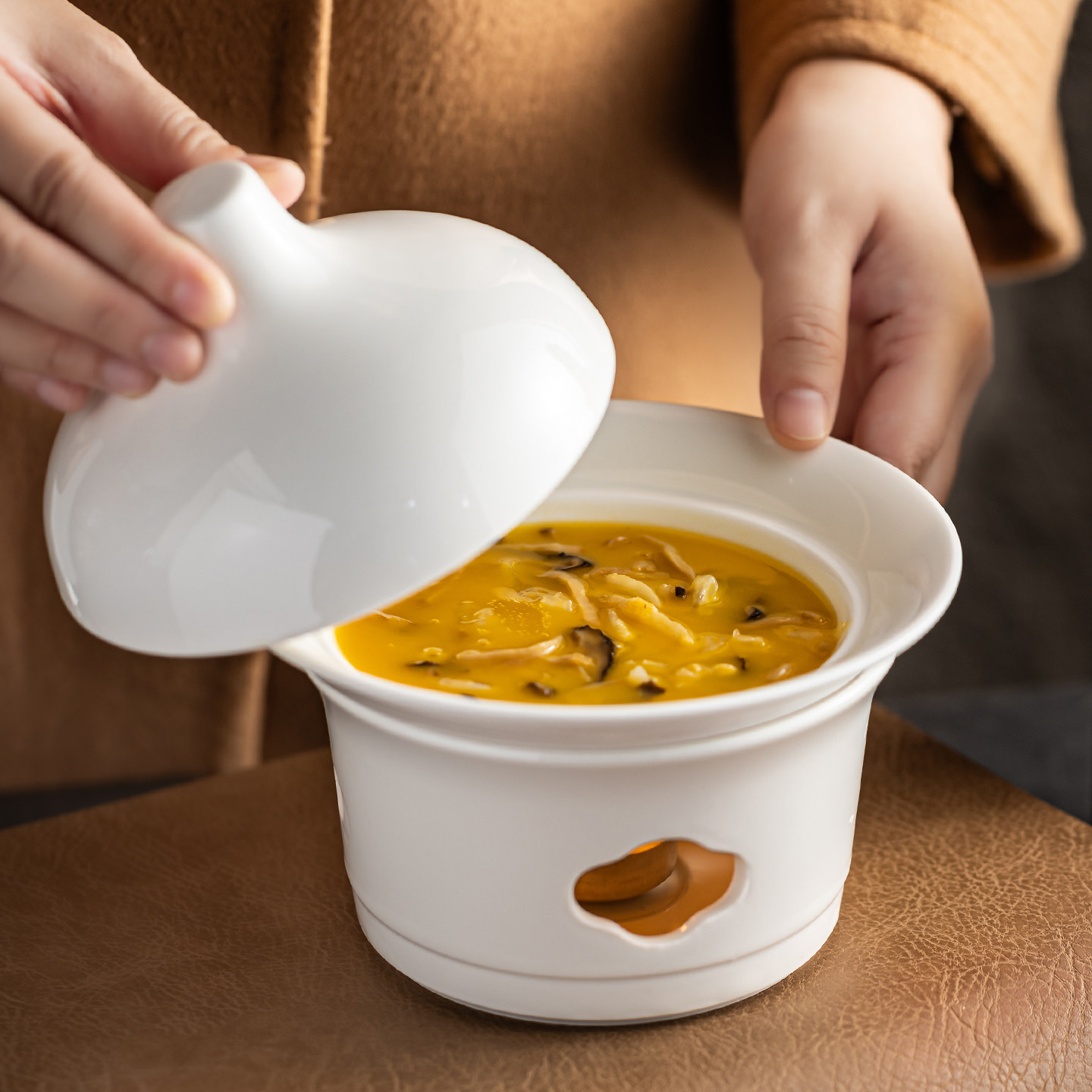 高级感陶瓷汤盘煲汤盅保温带加热炉大容量炖盅创意简约位上炖盅