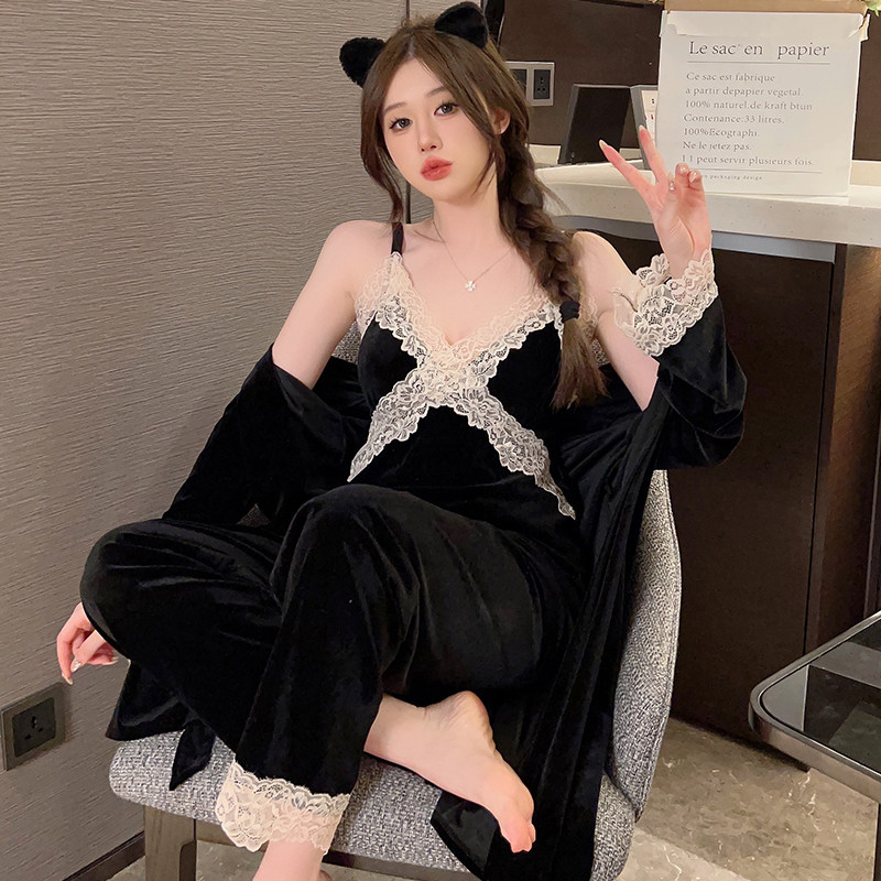 2026新款秋季金丝绒睡衣女带胸垫吊带睡袍三件套黑色性感风家居服