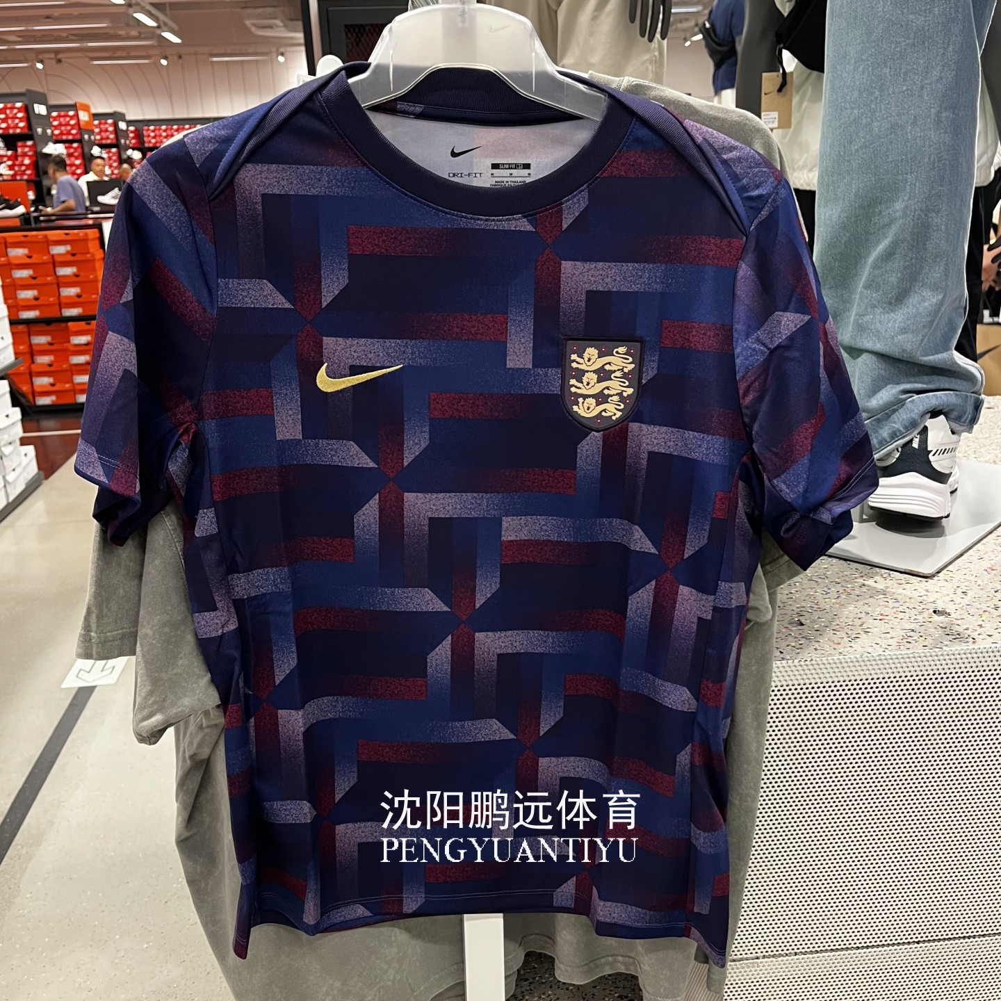 Nike/耐克男子2024欧洲杯英格兰队热身训练短袖球衣FJ2725-555