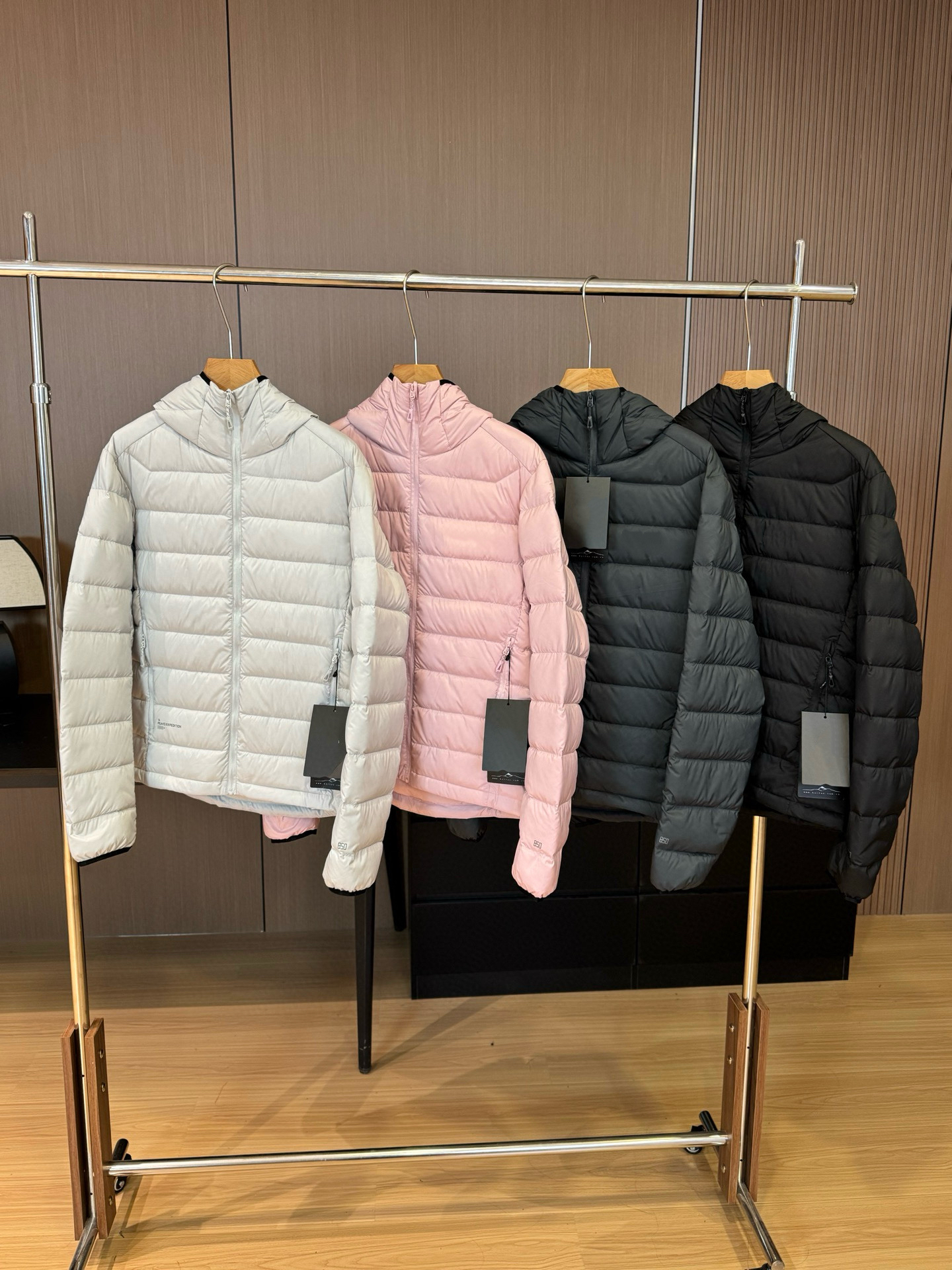 112701排骨服羽绒服女短款白鹅绒25新款三防保暖冬季连帽轻薄外套