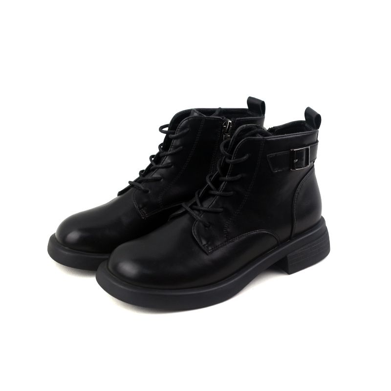 金佰川时装马丁靴女靴